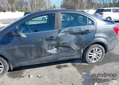 2013 Chevrolet Sonic Lt Auto z USA, uszkodzony, nr VIN 1G1JC5SG1D4200105